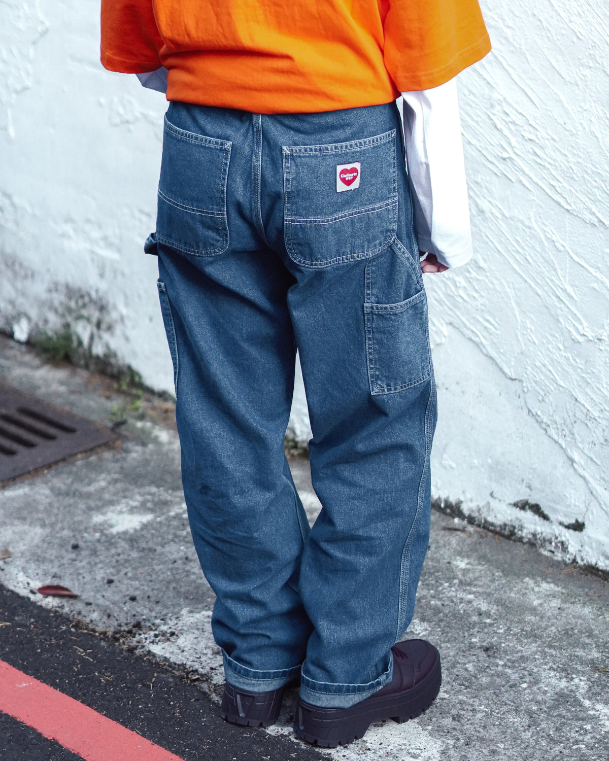 Single Knee Heart Label Pant