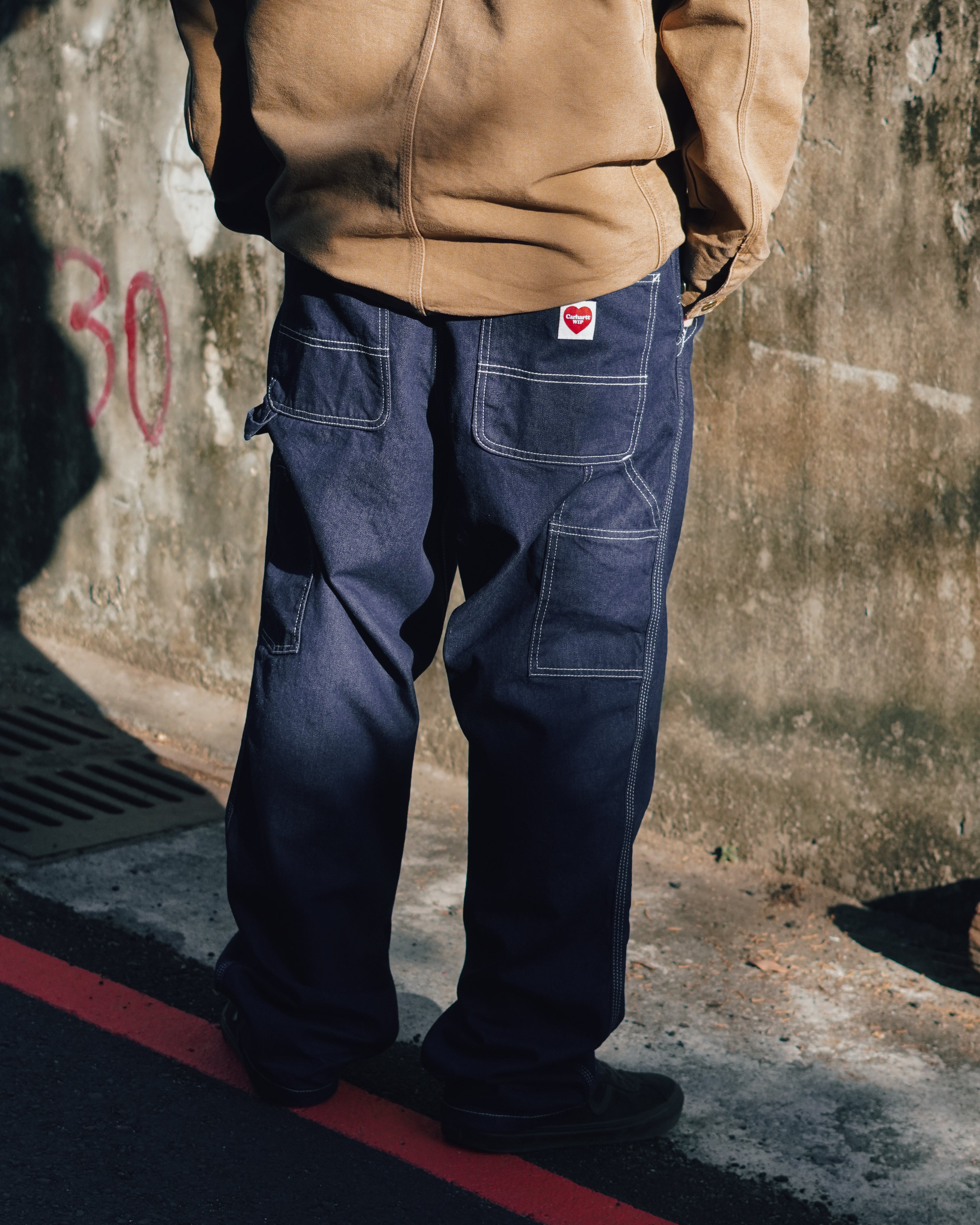 Single Knee Heart Label Pant