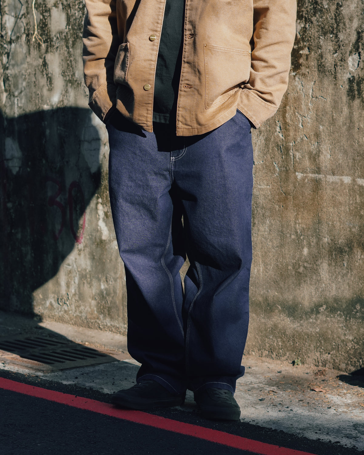 Single Knee Heart Label Pant