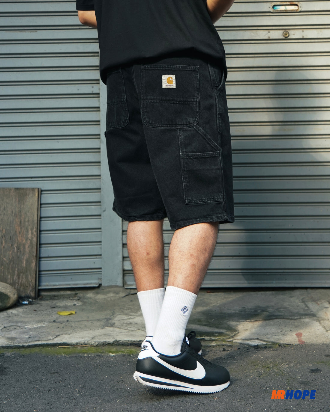 SINGLE KNEE SHORT