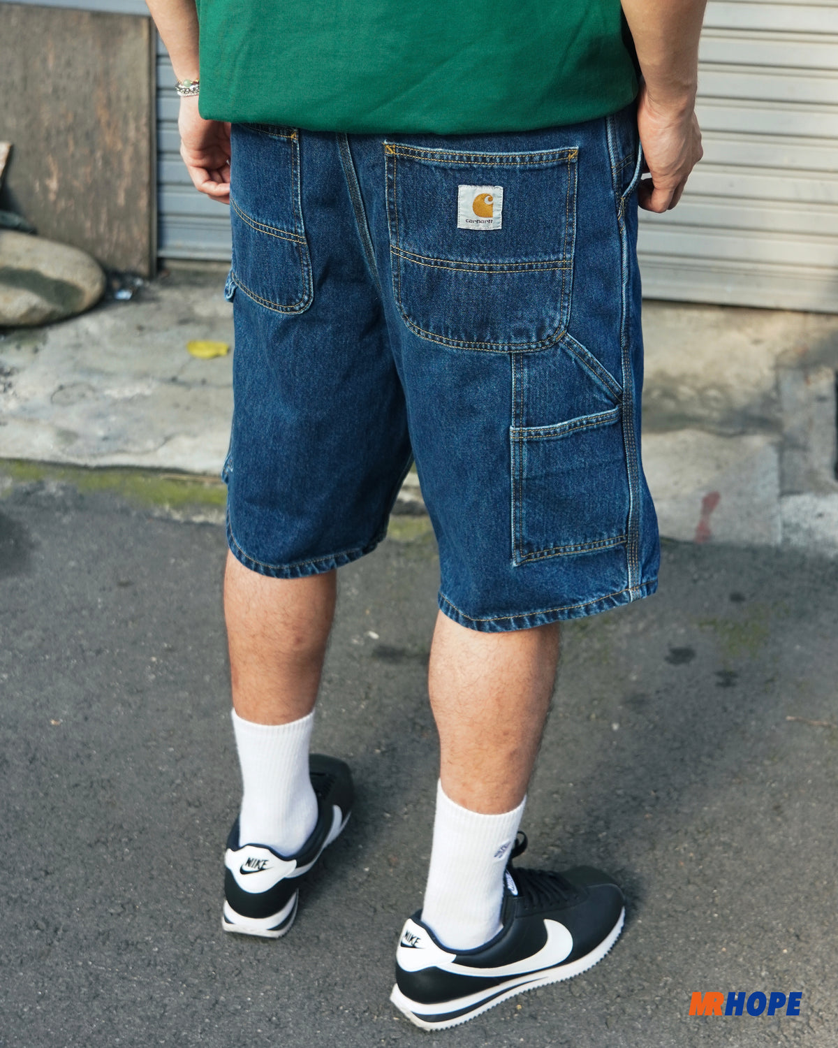 SINGLE KNEE SHORT