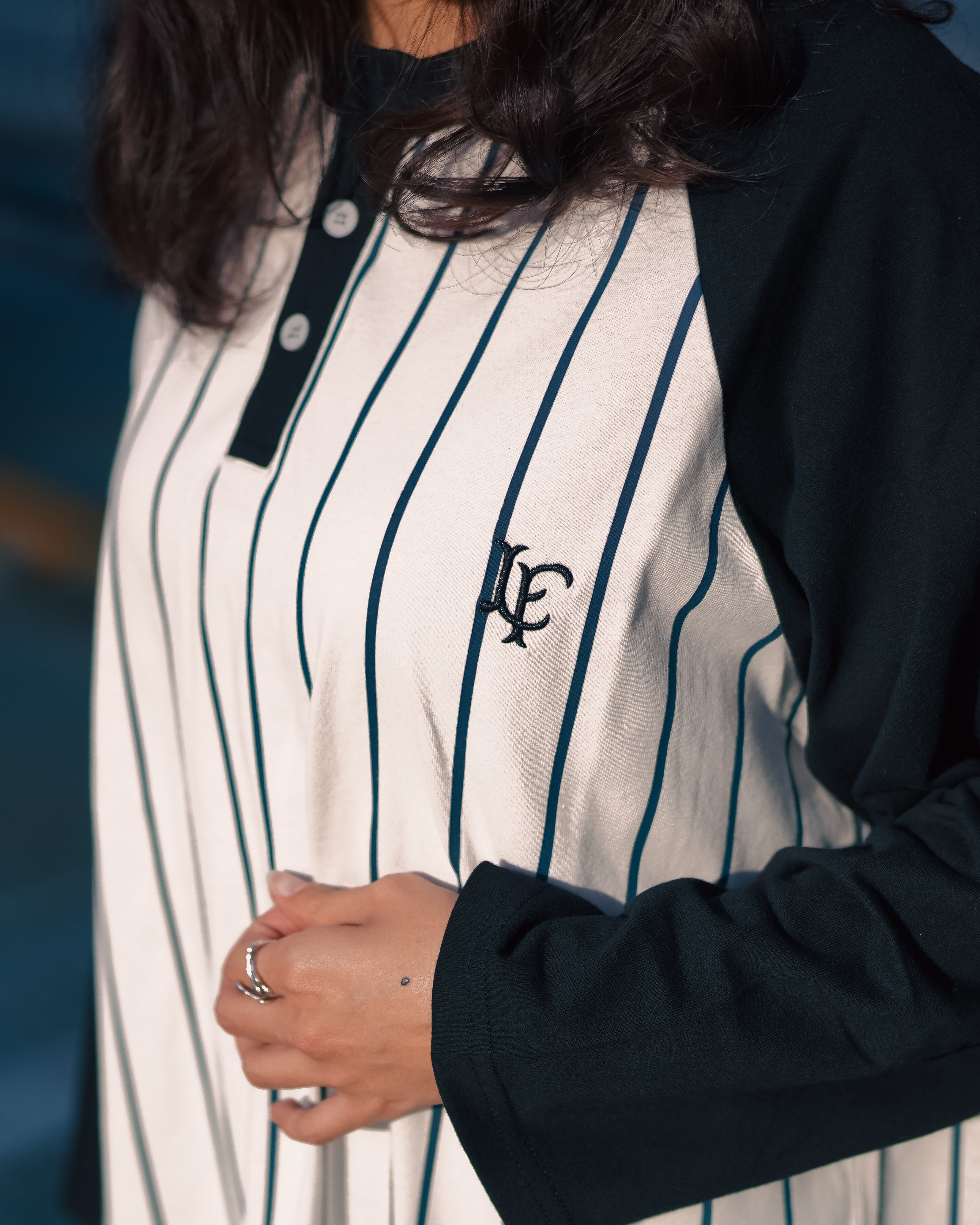 PINSTRIPE RAGLAN SLEEVE TEE
