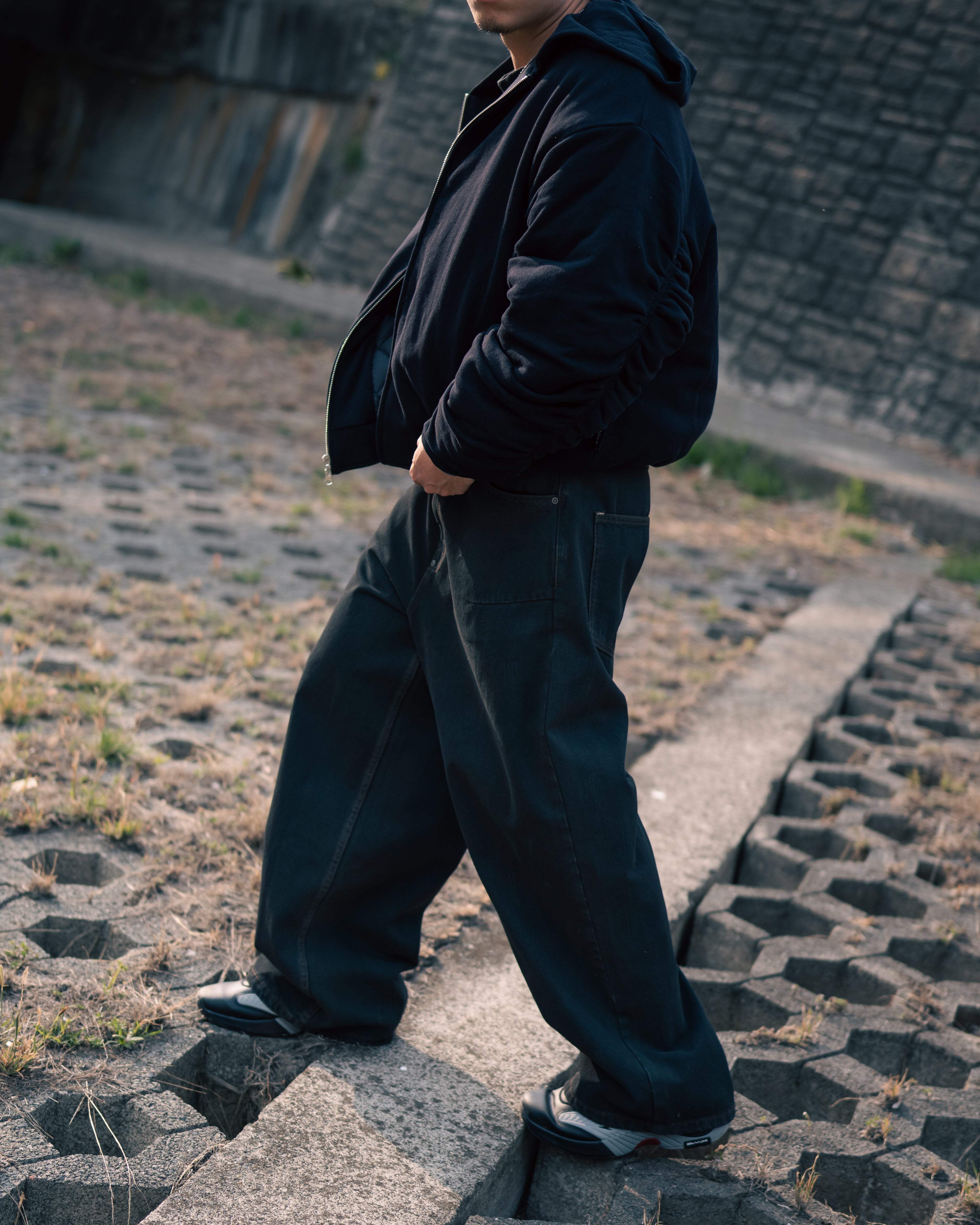WAXED DENIM PANT