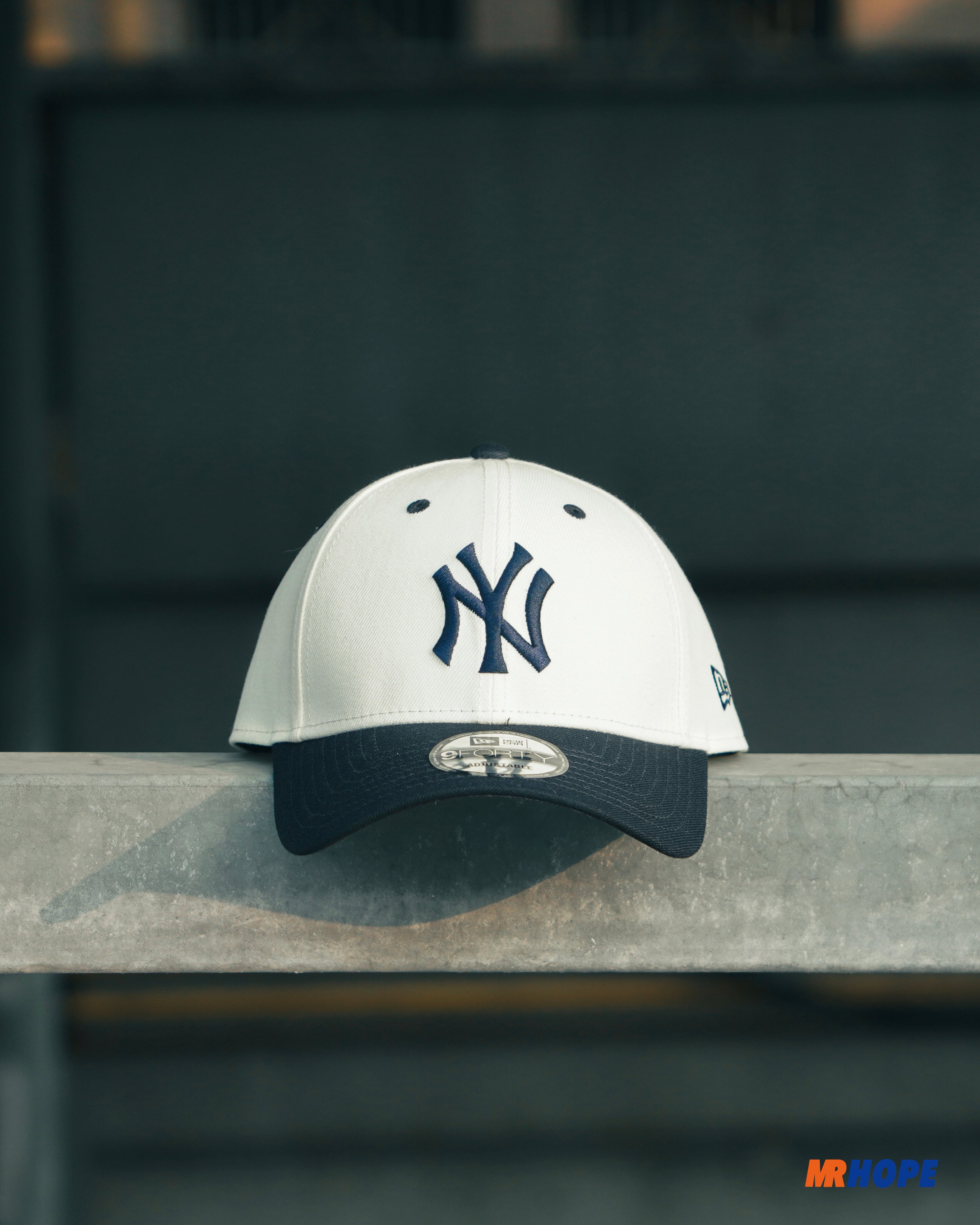 Yankees 2Tone Classic Fitted Cap 9Forty