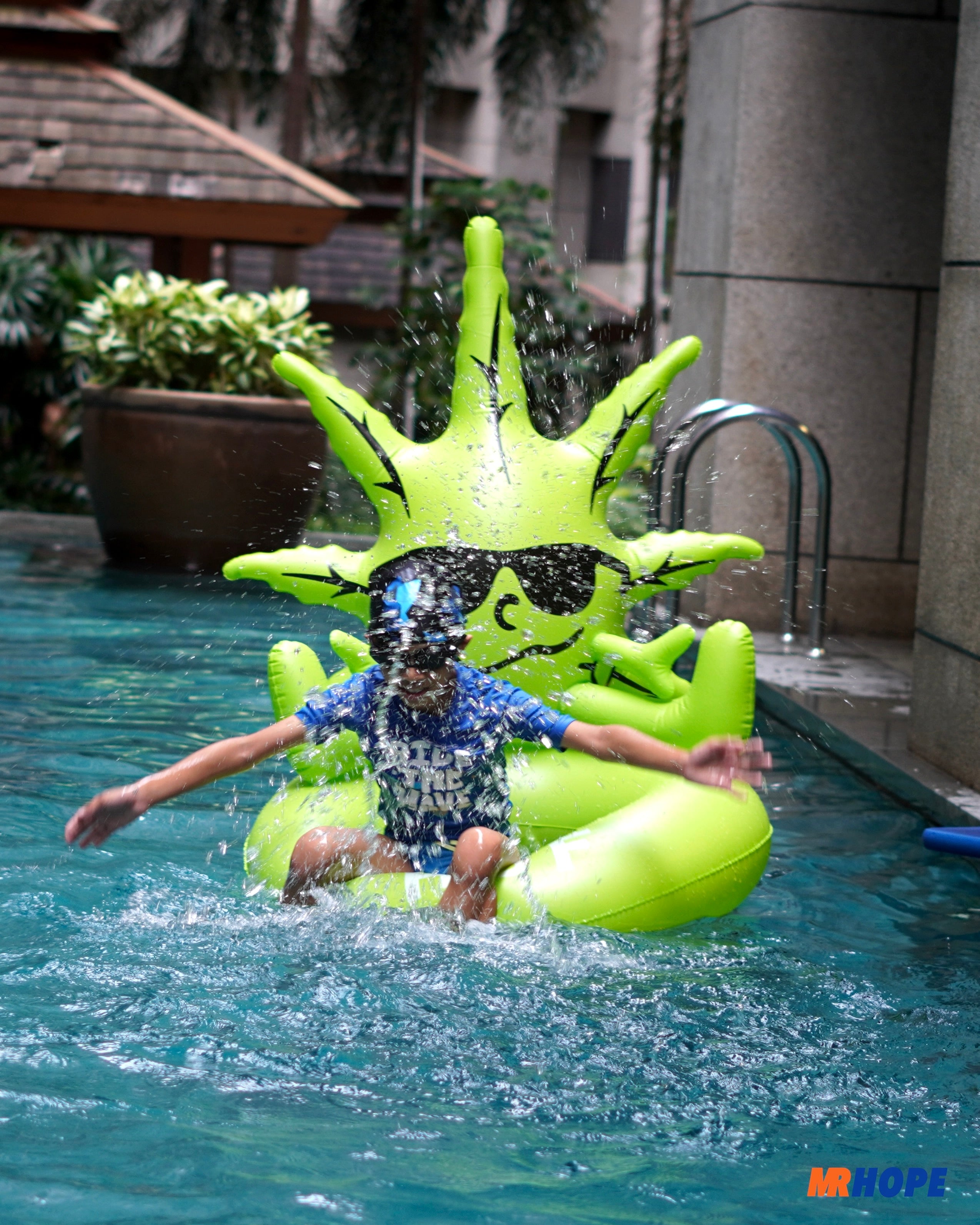 MR.HOPE】HUF Green Buddy Pool Floatie 游泳圈Marry 420 大麻寶寶