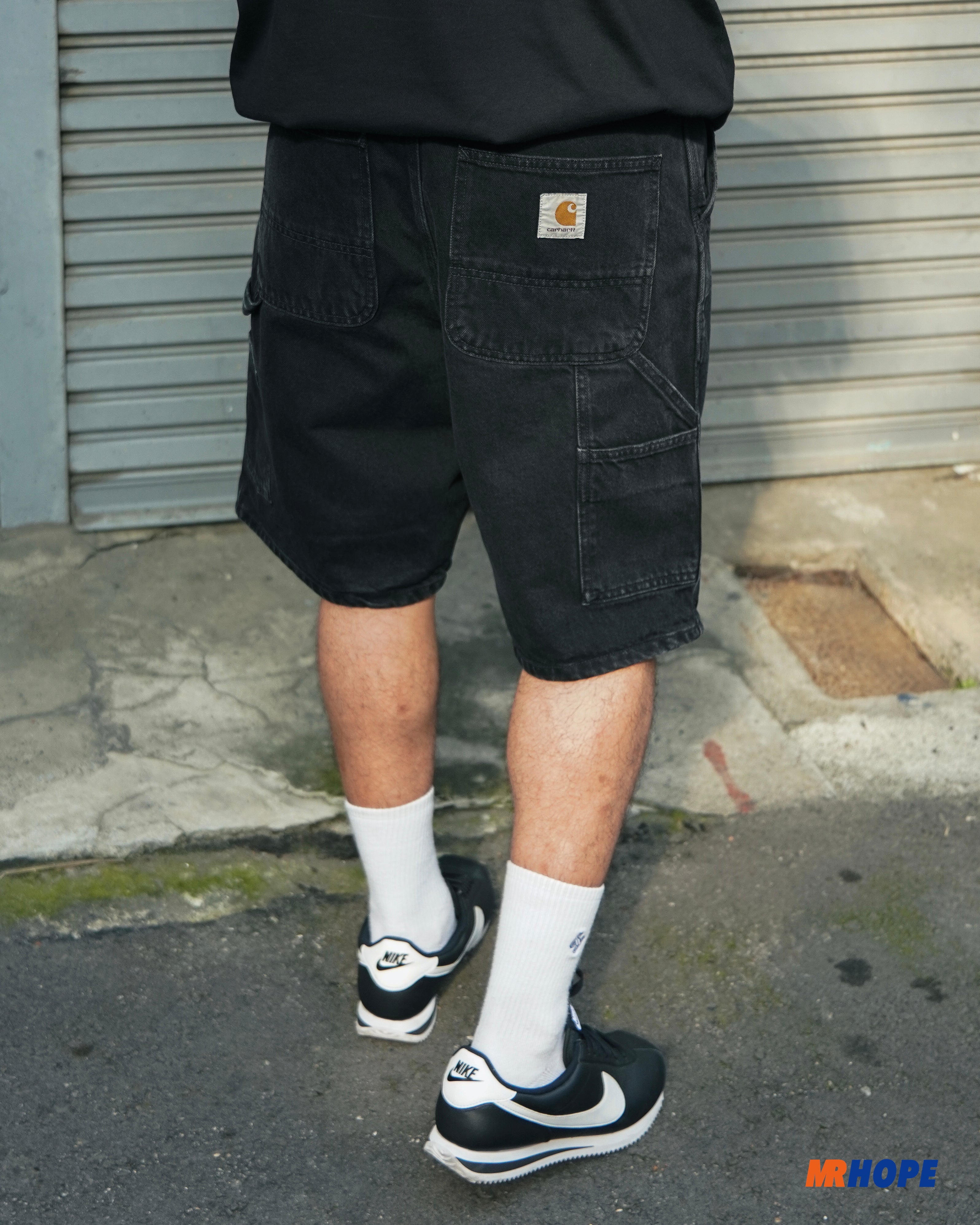 SINGLE KNEE SHORT