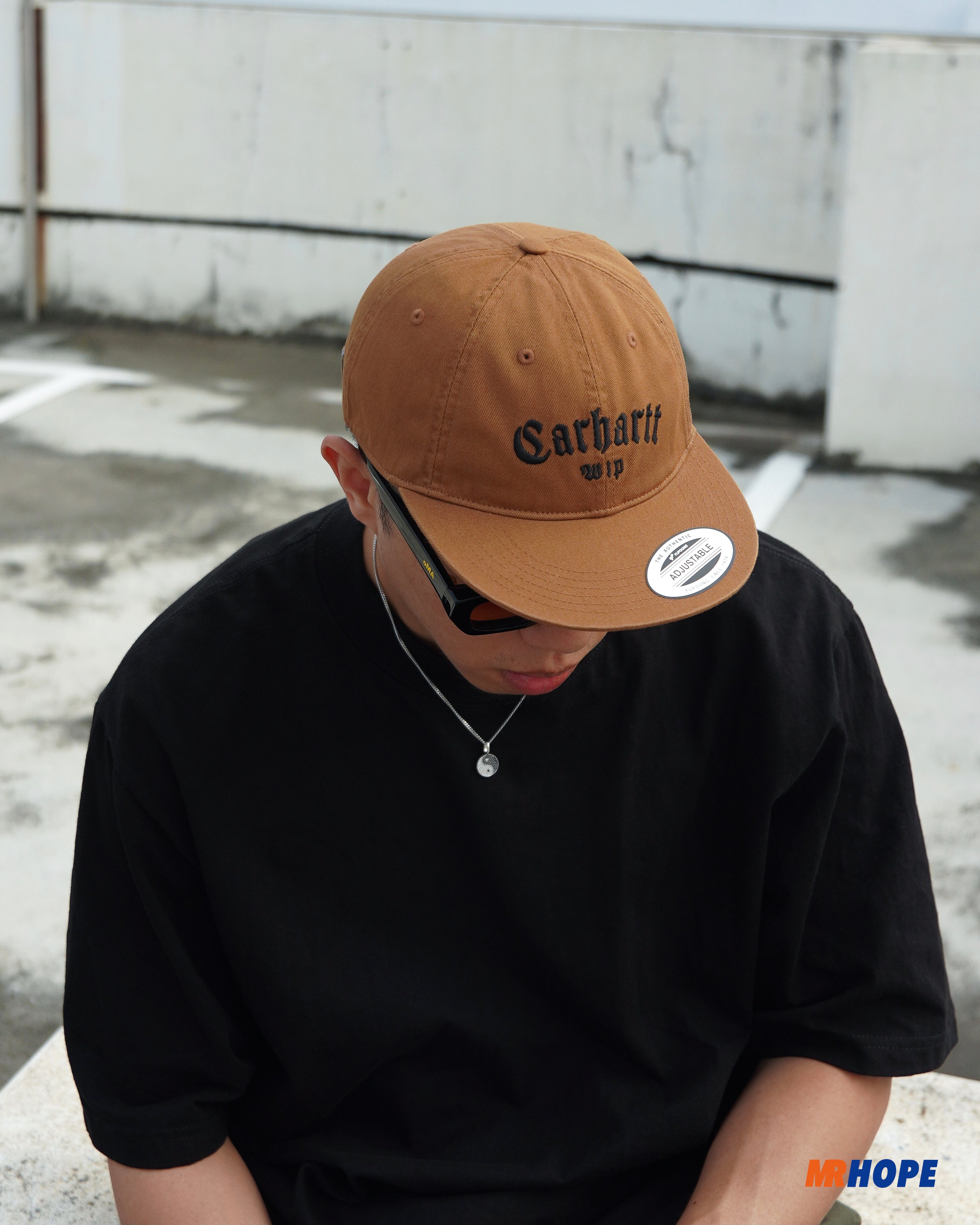 Onyx Cap