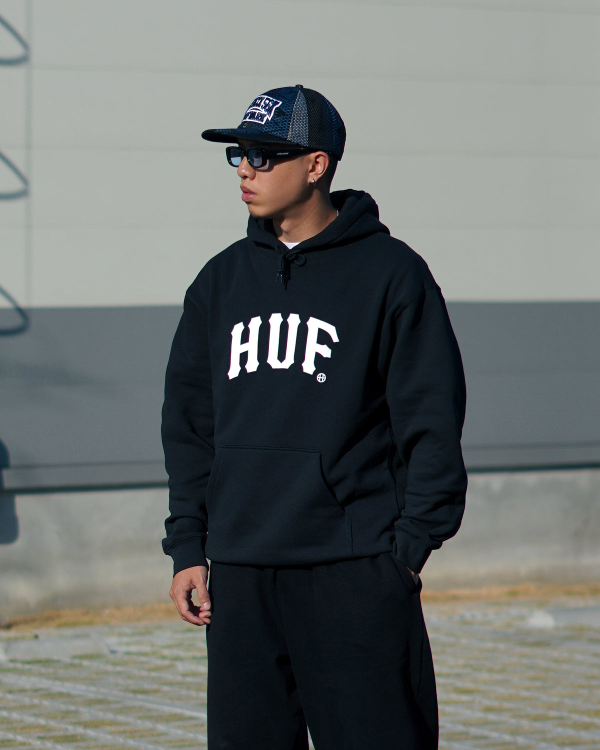 ARCH PULLOVER HOODIE