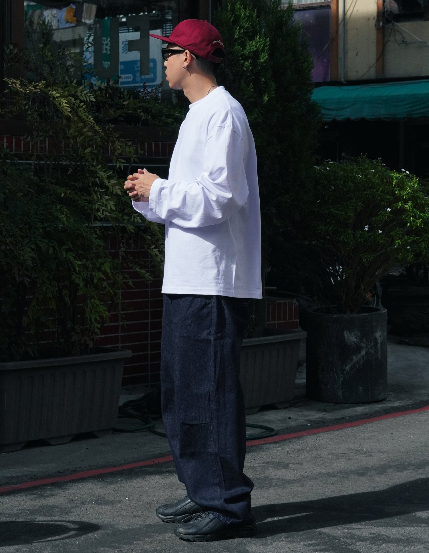 Wide Cut Denim Jeans