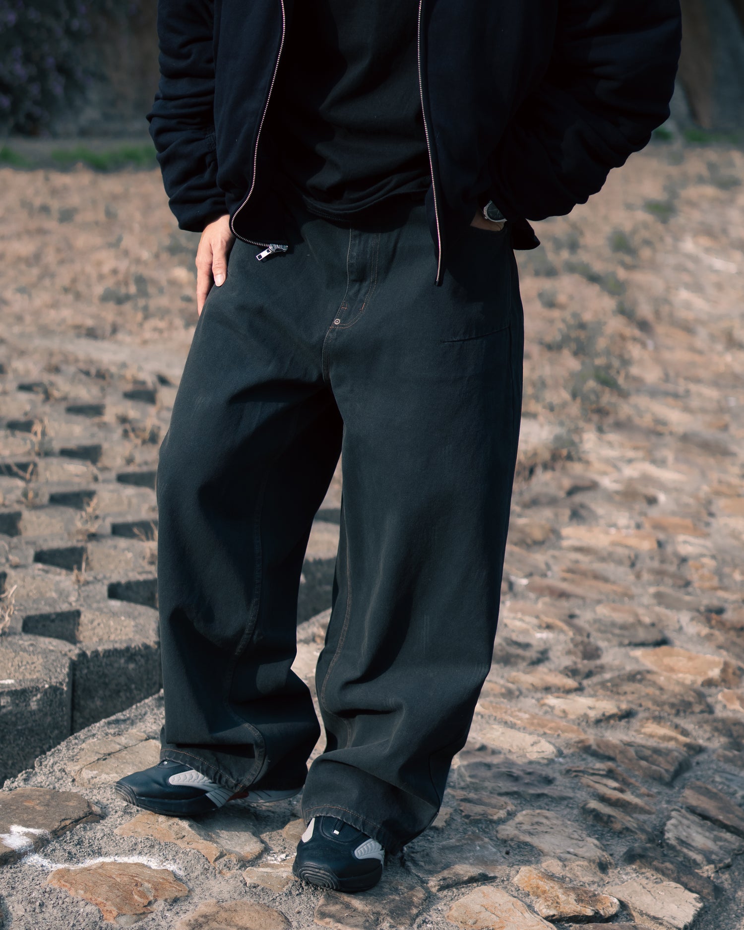 WAXED DENIM PANT