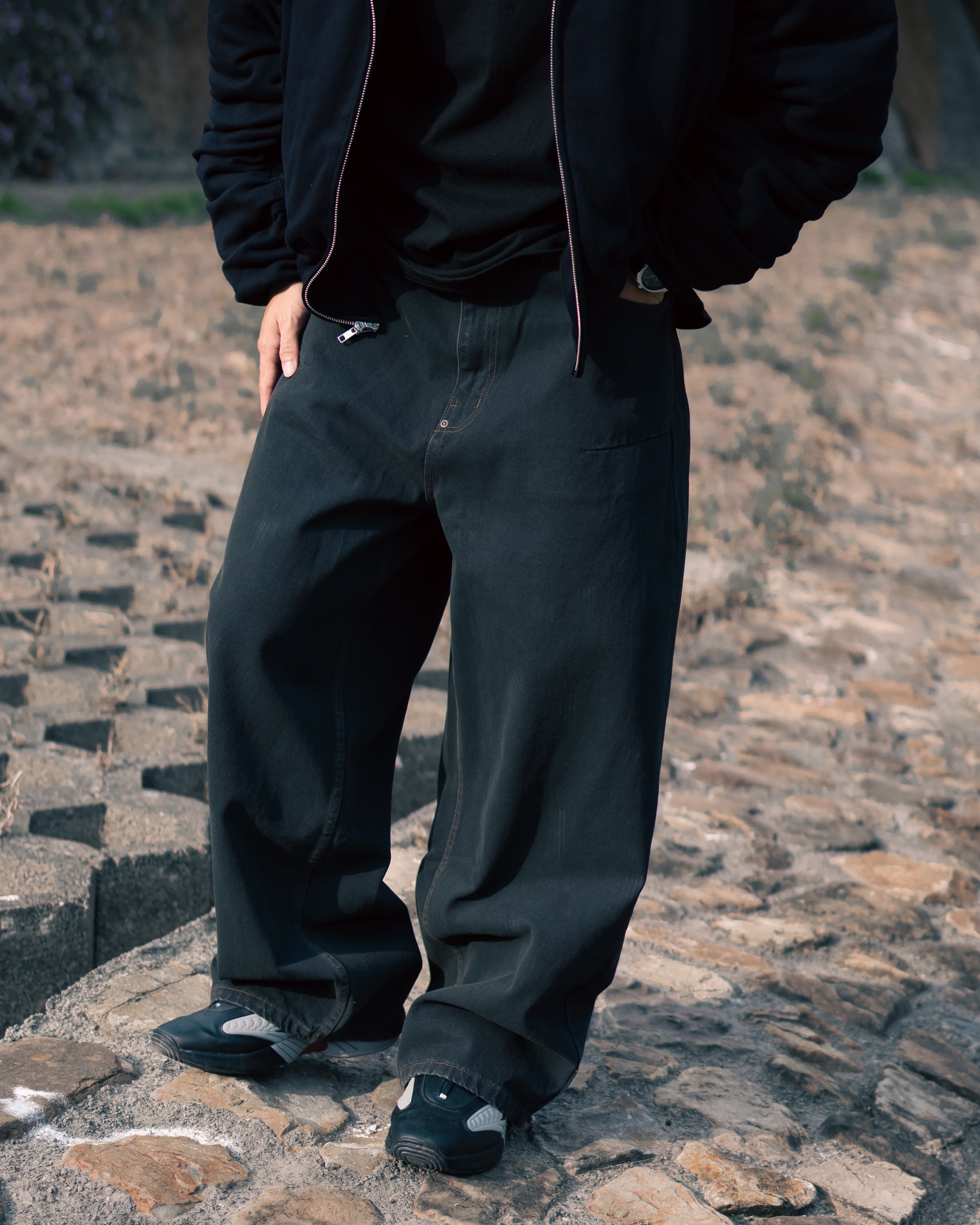 WAXED DENIM PANT