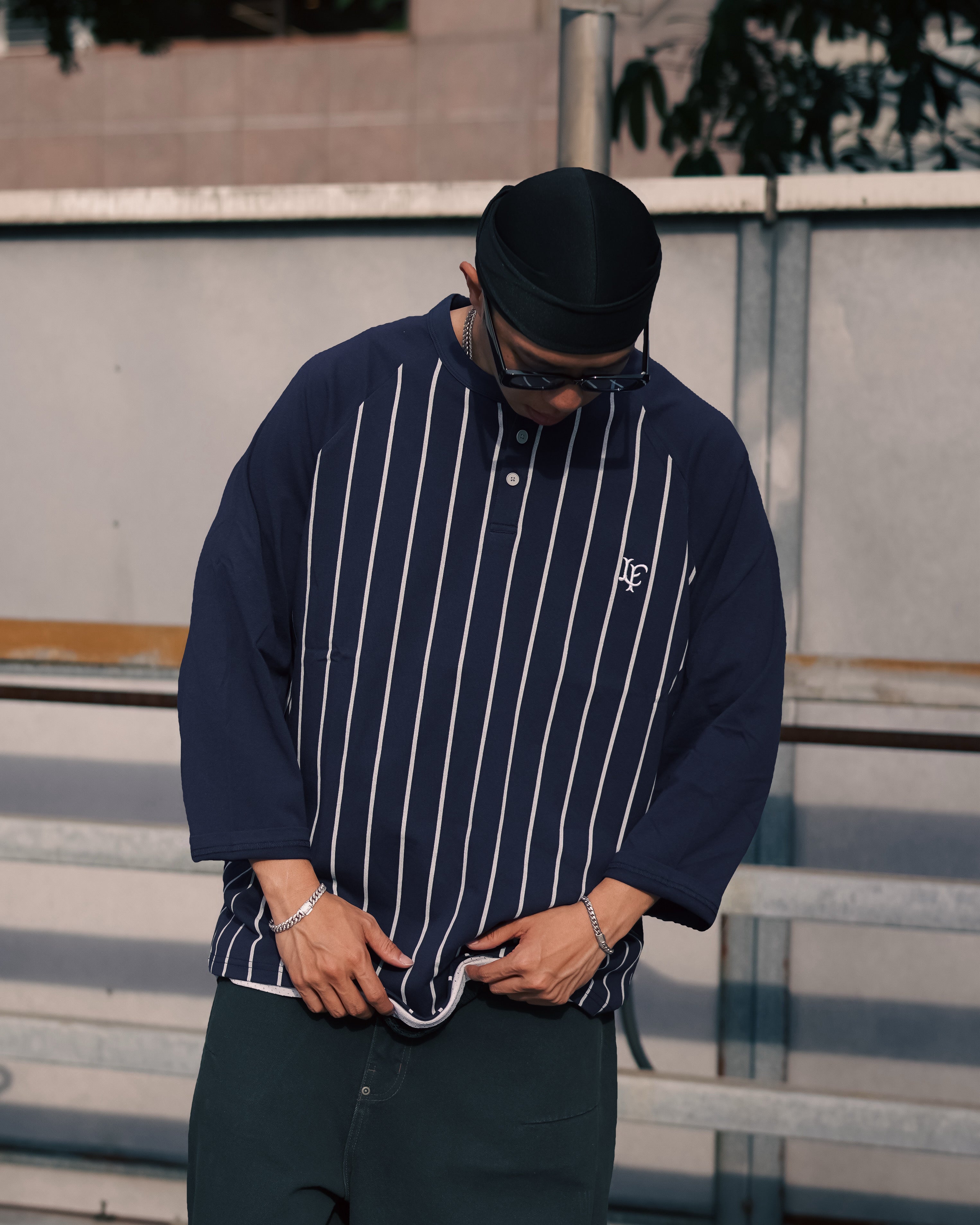 PINSTRIPE RAGLAN SLEEVE TEE