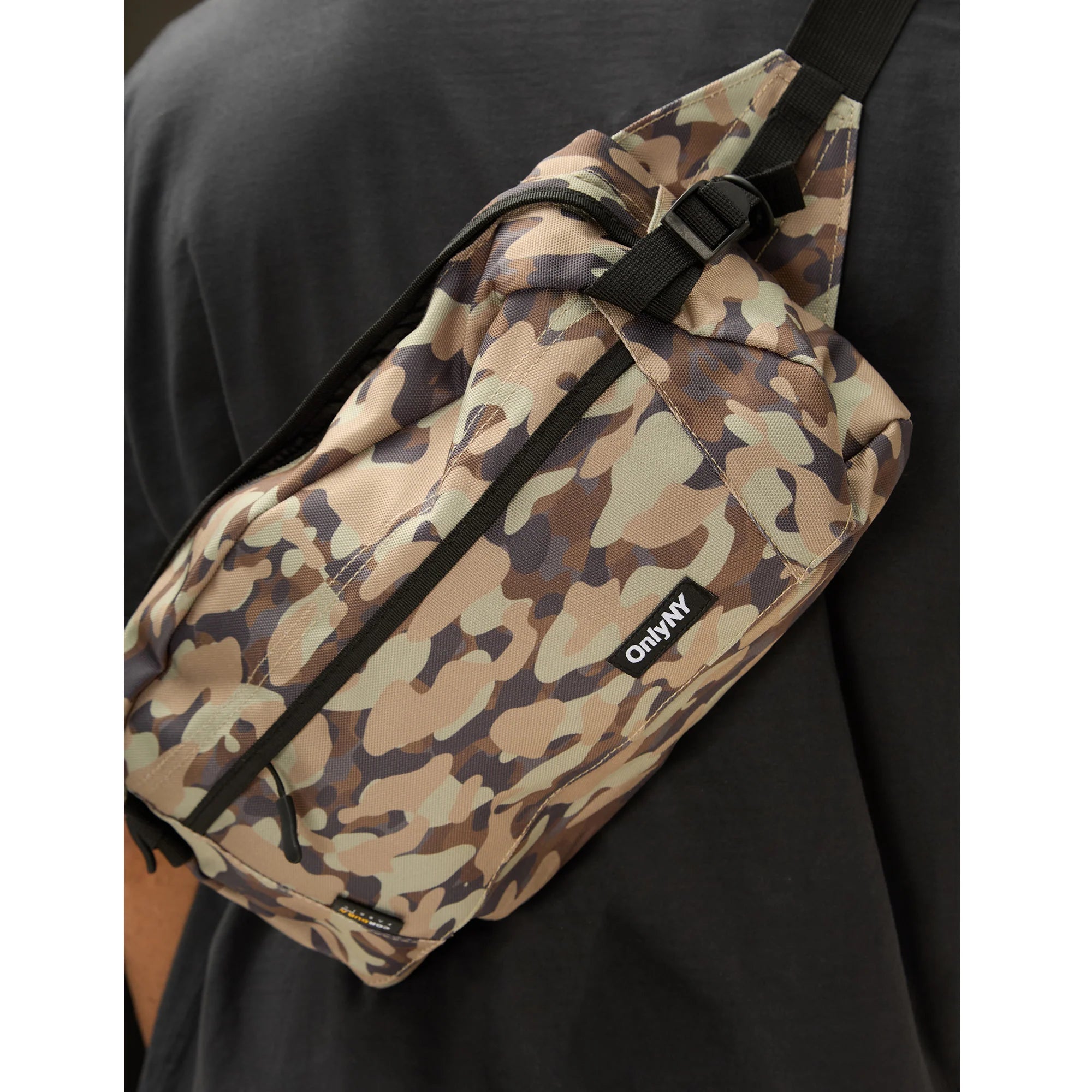 Crosstown Shoulder Pack