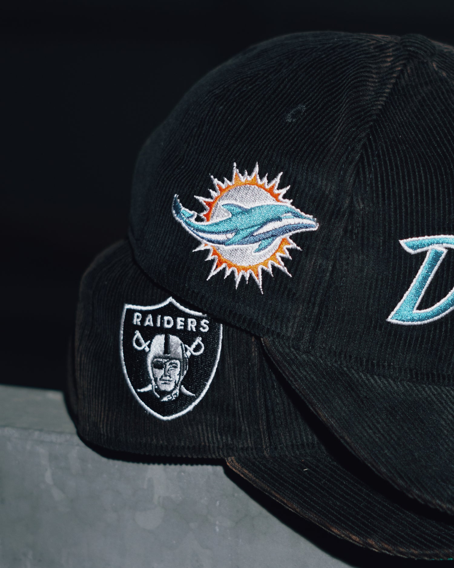 Miami Dophins &amp; Las Vegas Raiders “Wash Black” Snapback