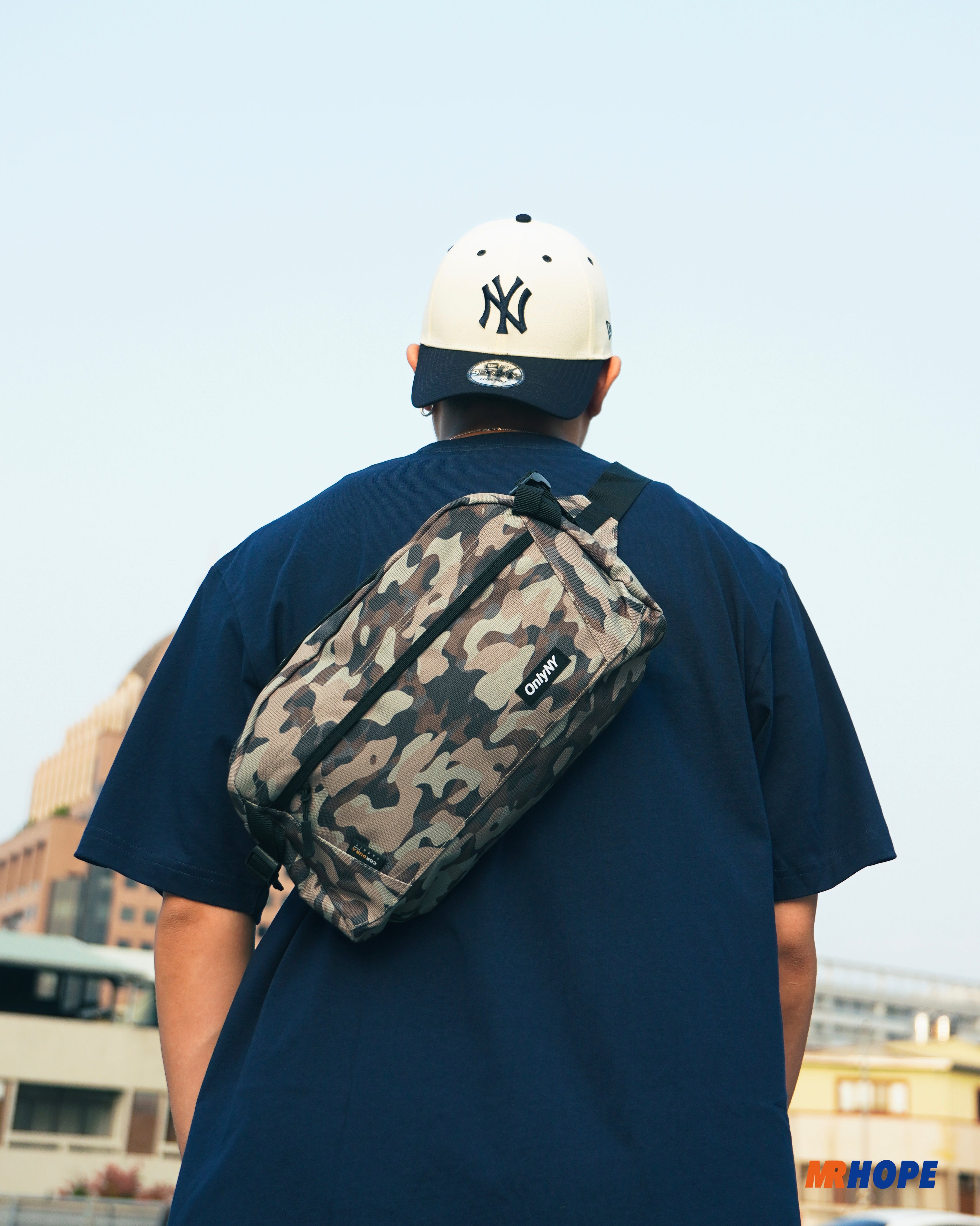 Crosstown Shoulder Pack