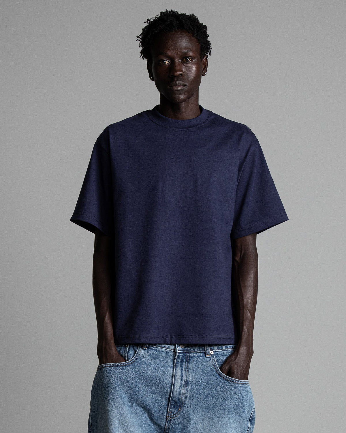 [02] 7.5oz Max Heavyweight Cropped Tee
